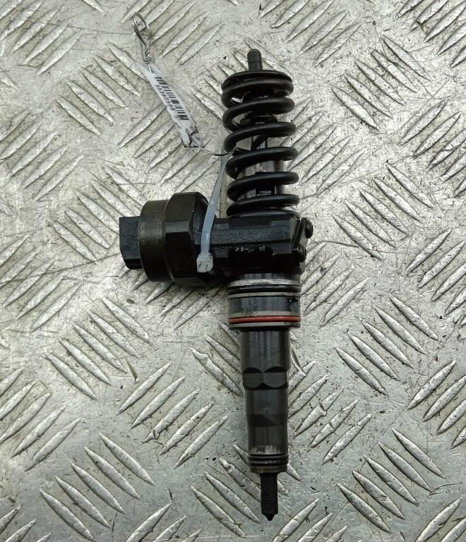форсунка Volkswagen Bora 2000, 1.9 л., дизель, МКПП, зелёный, универсал, 038130073F, 0414720007