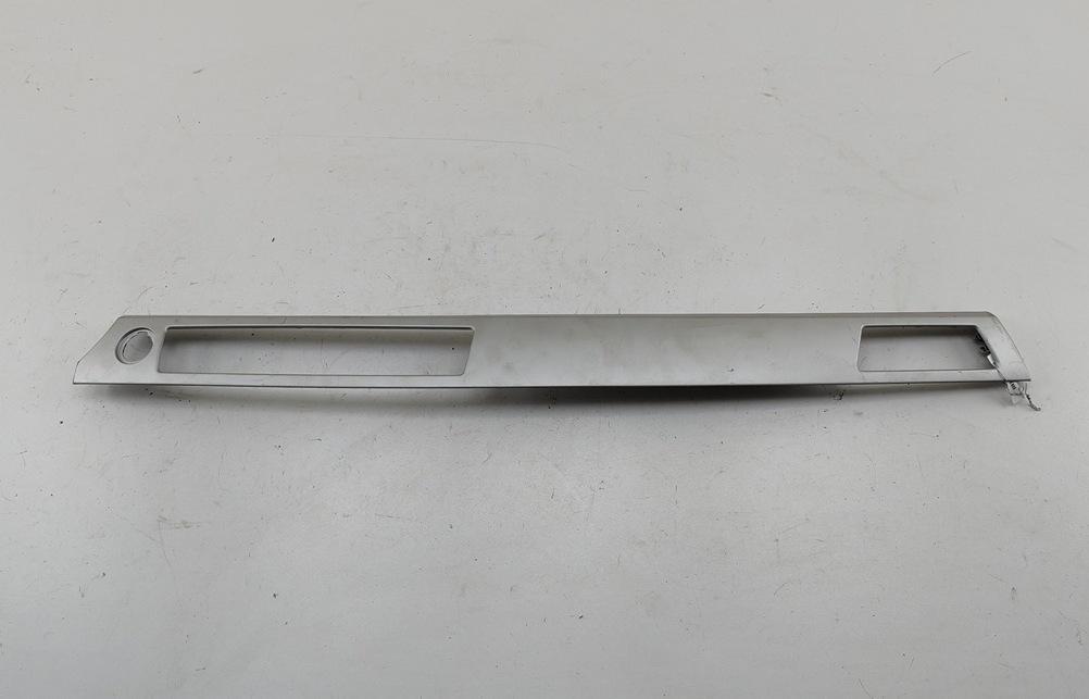 накладка на торпедо (консоль) BMW 3 E90/E91/E92/E93 2008, 2.0 л., бензин, МКПП, серый, универсал, 7132845