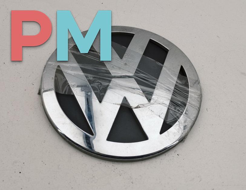 эмблема Volkswagen Touran 1 поколение 2004, 2.0 л., дизель, МКПП, синий, минивэн, 1T0853630A - фото №1