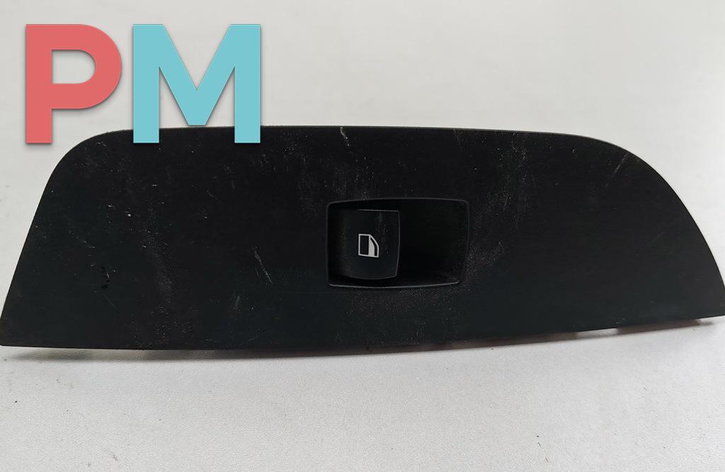 кнопка стеклоподъемника заднего правого BMW X1 E84 2011, 2.0 л., дизель, АКПП, чёрный, внедорожник 5 дв., 299294 - фото №1