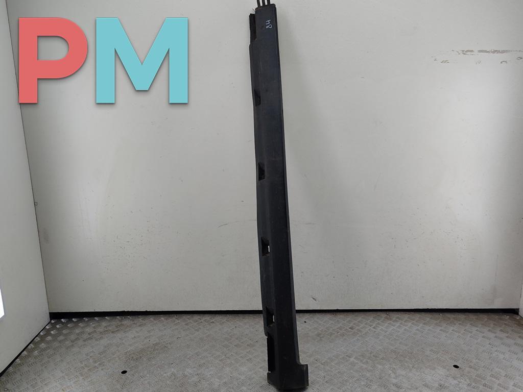 Накладка на порог наружная правая Volkswagen Passat B6 2006, чёрный, универсал, 3C0853856 - фото №1