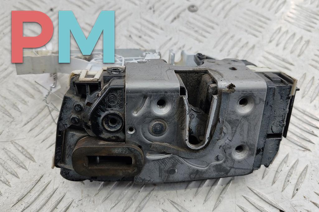 замок двери сдвижной Mercedes-Benz Sprinter 2 поколение (W906) 2007, 2.2 л., дизель, МКПП, белый, микроавтобус - фото №1