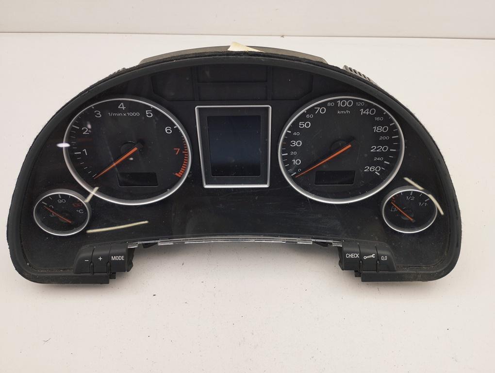 приборная панель Audi A4 B6 2001, 1.8 л., Ti, бензин, МКПП, серый, седан, 8E0920900H - фото №1