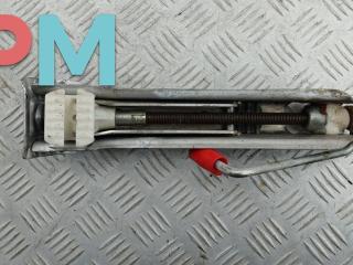 домкрат Audi A4 B5 [рестайлинг] 1998, 1.8 л., Ti, бензин, АКПП, красный, седан, 8D0011031D