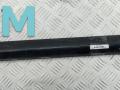 молдинг двери передней правой Audi A6 4B/C5 [рестайлинг] 2004, 2.5 л., дизель, АКПП, чёрный, универсал - фото №3