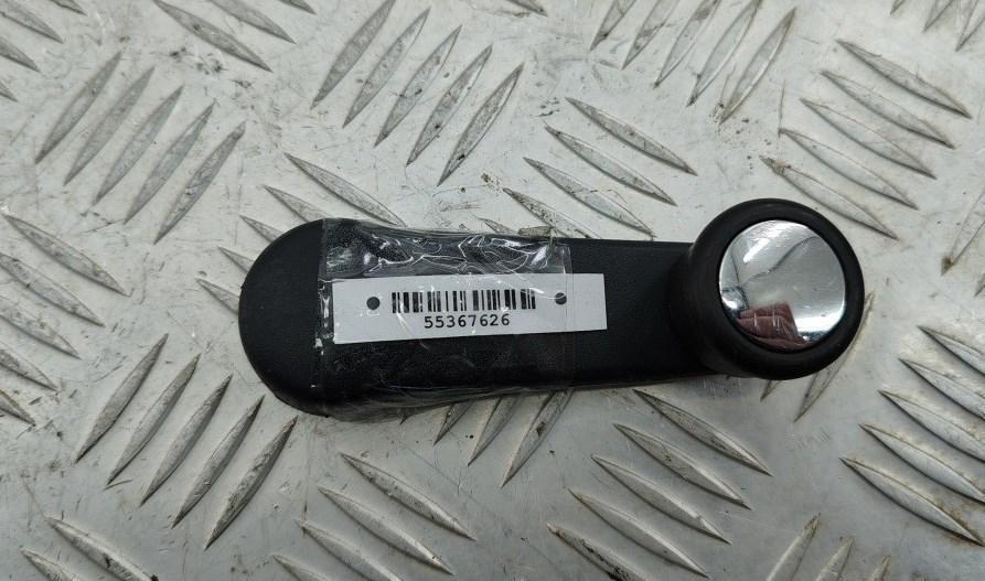 ручка стеклоподъемника Audi A4 B5 1998, 1.6 л., бензин, МКПП, серый, седан, 443837581D