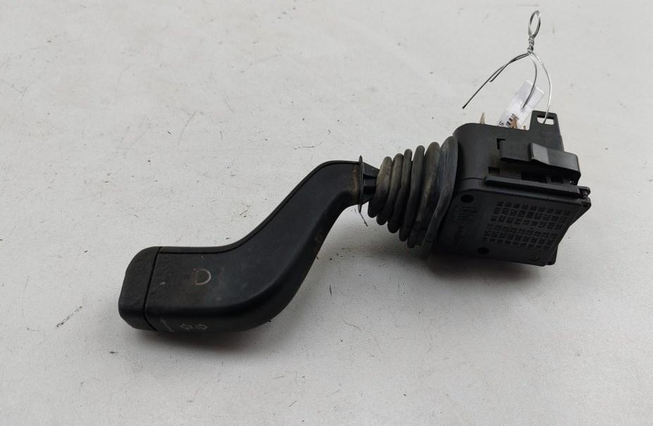 переключатель поворотов Opel Astra F 1994, 1.7 л., дизель, МКПП, красный, универсал, 90221174