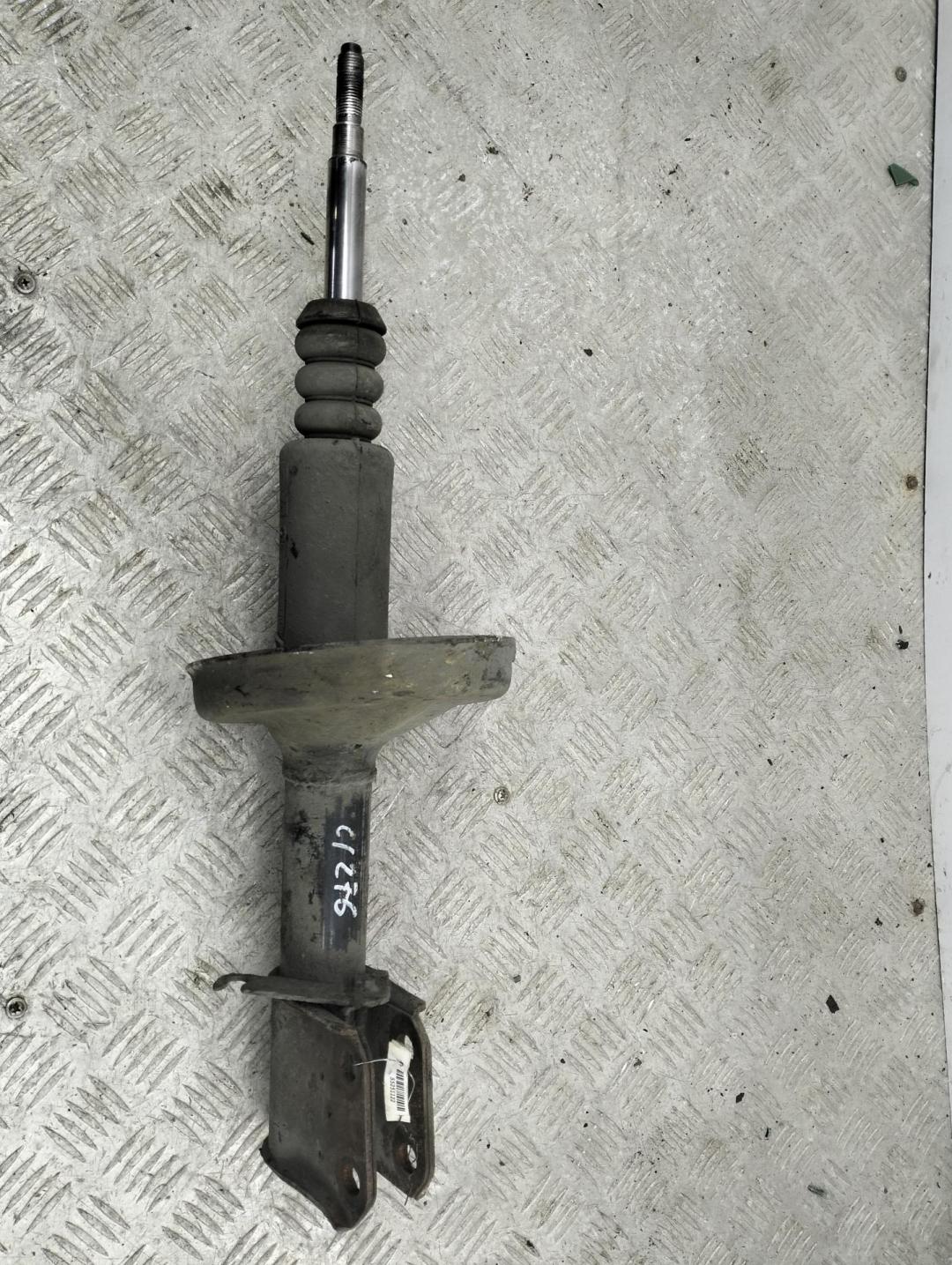 амортизатор передний правый Renault Kangoo I 2004, 1.6 л., бензин, АКПП, синий, фургон