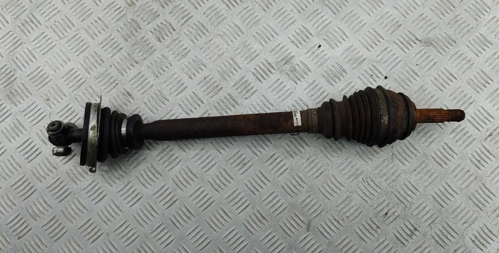 полуось передняя левая (приводной вал, ШРУС) Dacia (Renault) Sandero I 2008, 1.4 л., бензин, МКПП, зелёный, хетчбэк 5 дв.