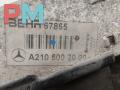радиатор интеркулера Mercedes-Benz E-Класс W210/S210 [рестайлинг] 2001, 2.7 л., дизель, АКПП, серый, седан, 2105002000 - фото №4