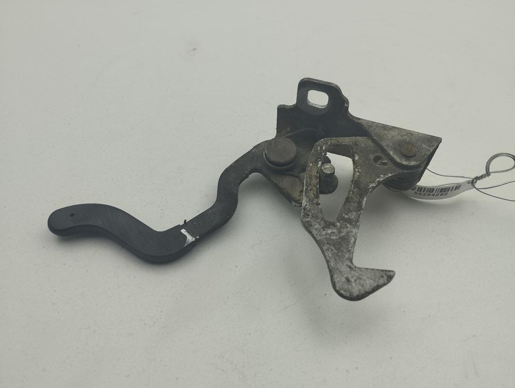 ручка открывания капота BMW 5 E39 1999, 2.0 л., бензин, АКПП, зелёный, универсал, 8172164 - фото №1