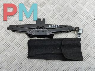 домкрат Hyundai Matrix 1 поколение [рестайлинг] 2006, 1.6 л., бензин, МКПП, зелёный, хетчбэк 5 дв.