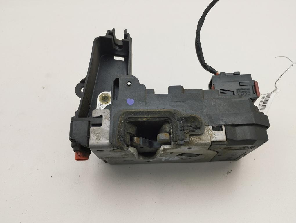 замок двери задней правой Opel Astra H 2008, 1.7 л., дизель, МКПП, серый, универсал, 13210739