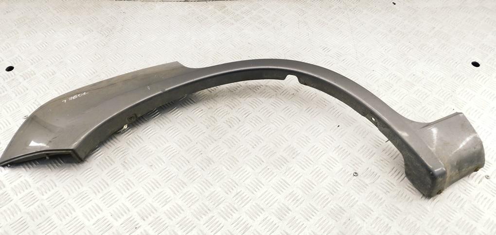 Накладка на арку задняя правая Hyundai Terracan 1 поколение 2001, 2.9 л., дизель, МКПП, серый, внедорожник 5 дв., 87772H1020 - фото №1