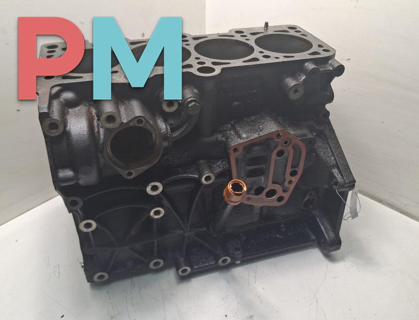 блок цилиндров Audi A4 B6 2001, 1.8 л., Ti, бензин, МКПП - фото №1