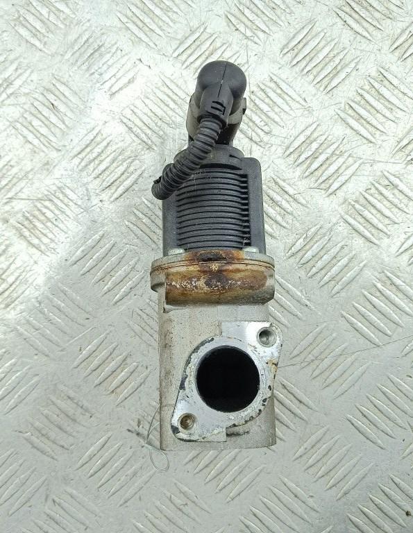 клапан EGR Opel Zafira 2 поколение (B) 2006, 1.9 л., дизель, МКПП, чёрный, минивэн, 50024005 - фото №1