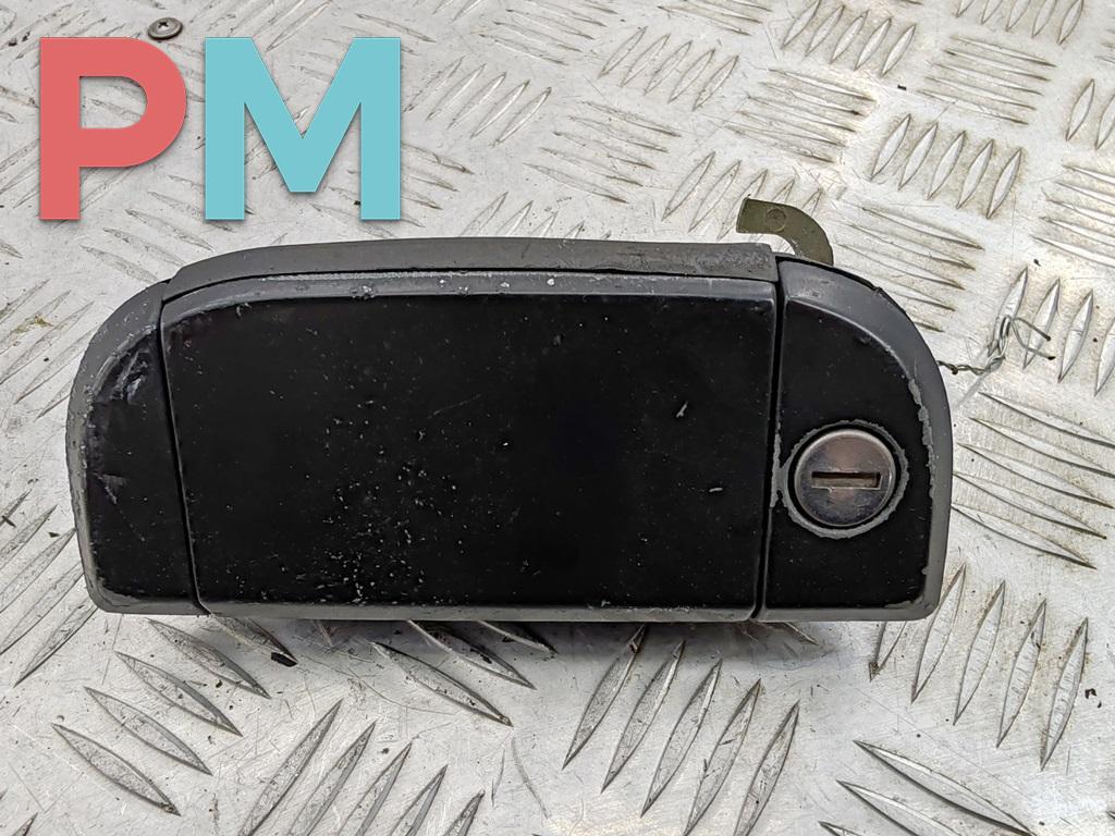 ручка наружная передняя левая Volkswagen Transporter T4 2001, 2.5 л., дизель, МКПП, серый, микроавтобус, 701837209 - фото №1