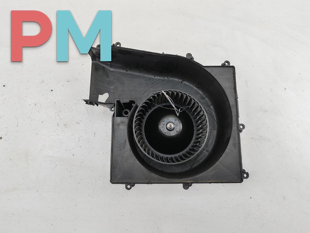 моторчик печки Nissan Primera P12 2006, 1.8 л., бензин, МКПП, чёрный, универсал, 27200BA20A - фото №1