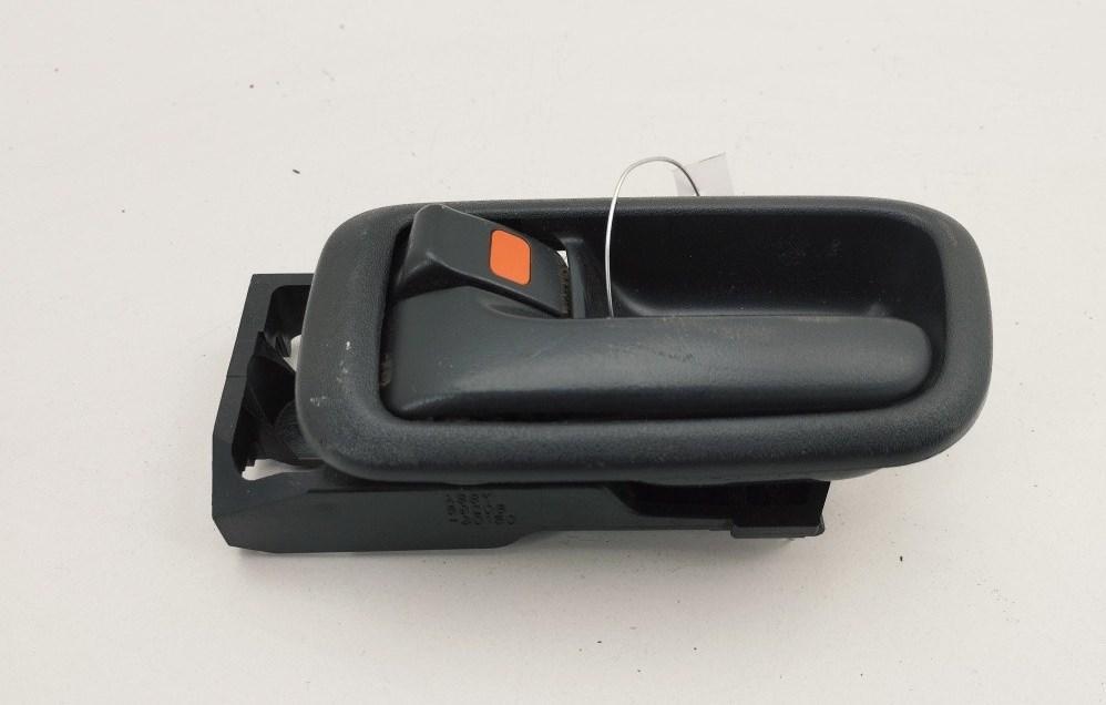 ручка внутренняя передняя левая Toyota RAV4 XA20 2005, 2.0 л., бензин, АКПП, серый, внедорожник 5 дв., 69206-30150 - фото №1