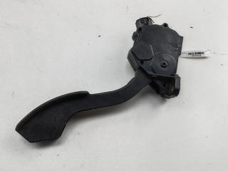 педаль Toyota RAV4 XA30 2006, 2.2 л., дизель, МКПП, чёрный, внедорожник 5 дв., 7811042010