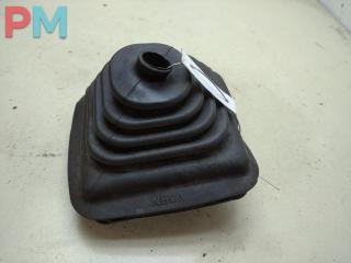 чехол рычага КПП Volkswagen Transporter T4 1993, 2.4 л., дизель, МКПП, красный, микроавтобус, 701711122