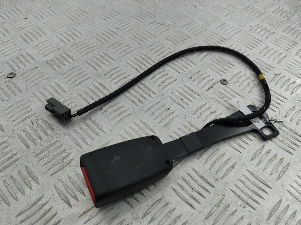 замок ремня безопасности Kia Ceed 2010, 1.6 л., бензин, МКПП, чёрный, универсал, 610081600B