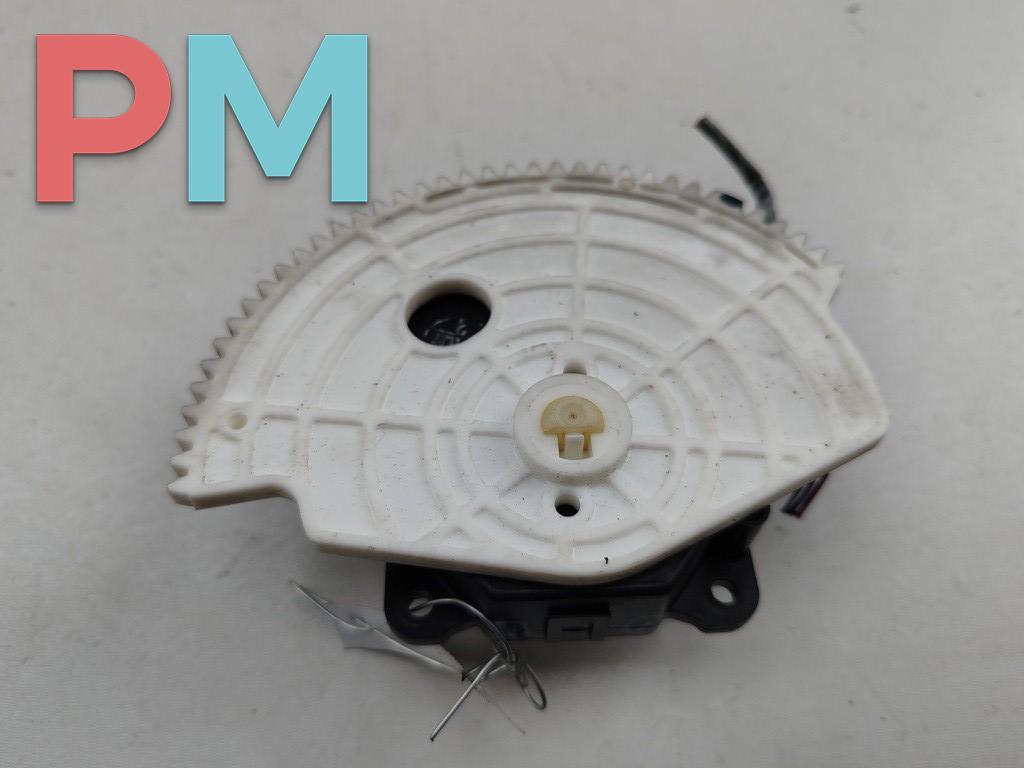 моторчик заслонки печки Toyota RAV4 XA30 2006, 2.2 л., дизель, МКПП, чёрный, внедорожник 5 дв., 0638000180 - фото №1