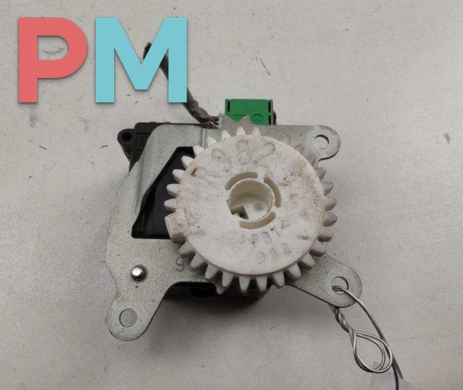 моторчик заслонки печки Toyota RAV4 XA30 2006, 2.2 л., дизель, МКПП, чёрный, внедорожник 5 дв., 0638001100 - фото №1