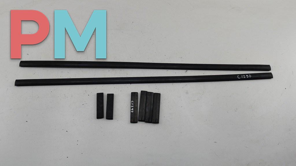 молдинг крыши Toyota RAV4 XA30 2006, 2.2 л., дизель, МКПП, чёрный, внедорожник 5 дв. - фото №1
