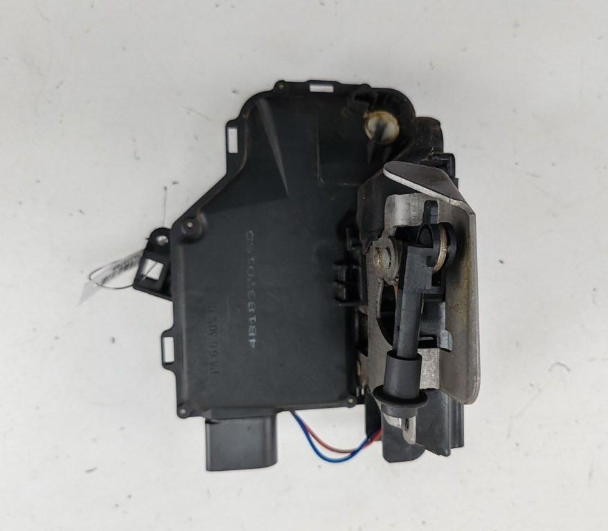 замок двери передней левой Audi A6 C5 2002, 1.9 л., дизель, МКПП, красный, универсал, 4B1837015B