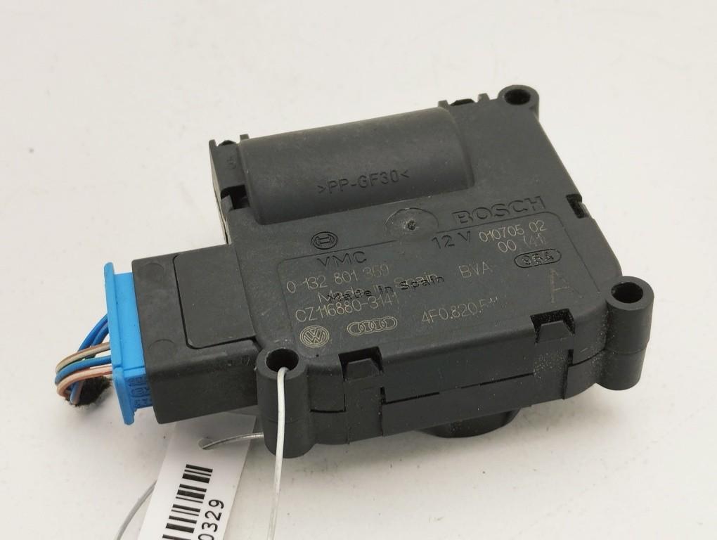 моторчик заслонки печки Audi A6 4F/C6 2005, 2.4 л., бензин, АКПП, серый, универсал, 4F0820511A - фото №1
