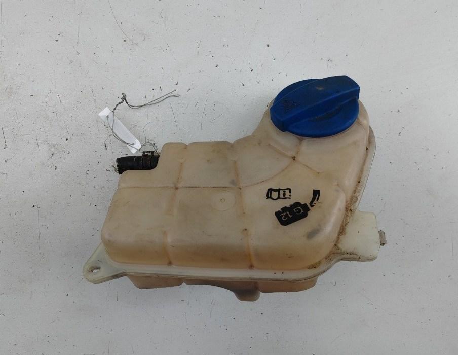 бачок расширительный Audi A4 B6 2001, 2.0 л., бензин, 8E0121403 - фото №1