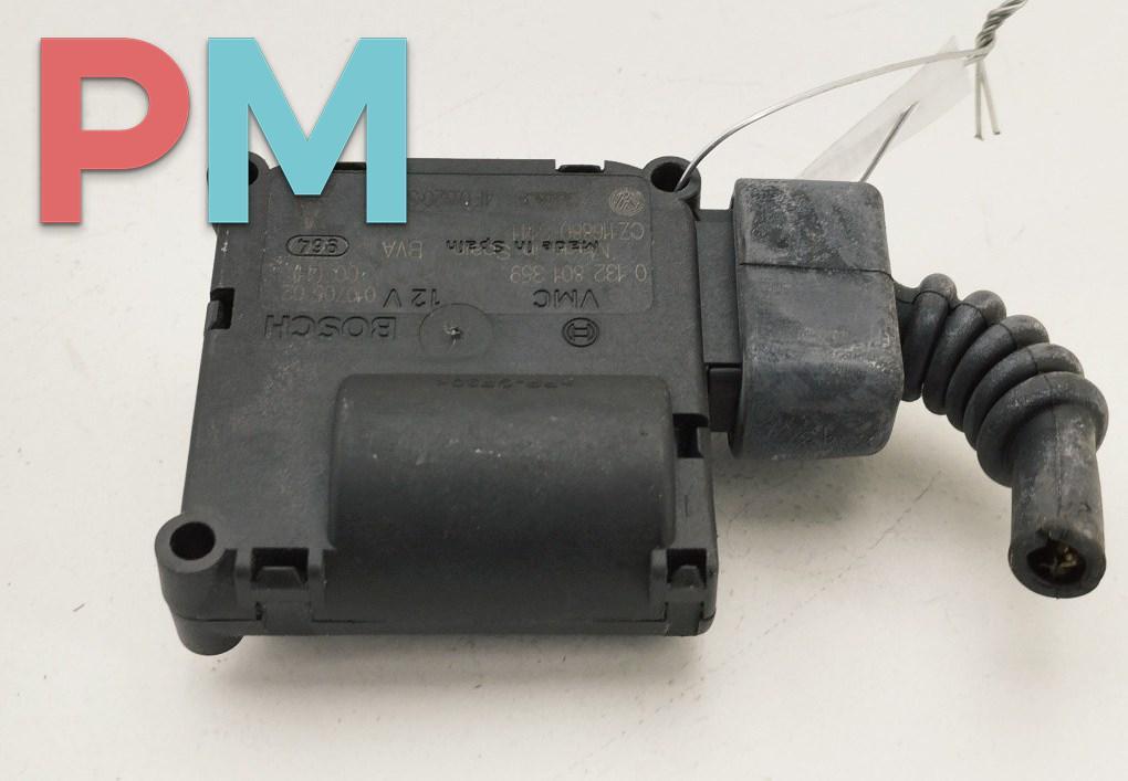 моторчик заслонки печки Audi A6 4F/C6 2005, 2.4 л., бензин, АКПП, серый, универсал, 4F0820511A - фото №1