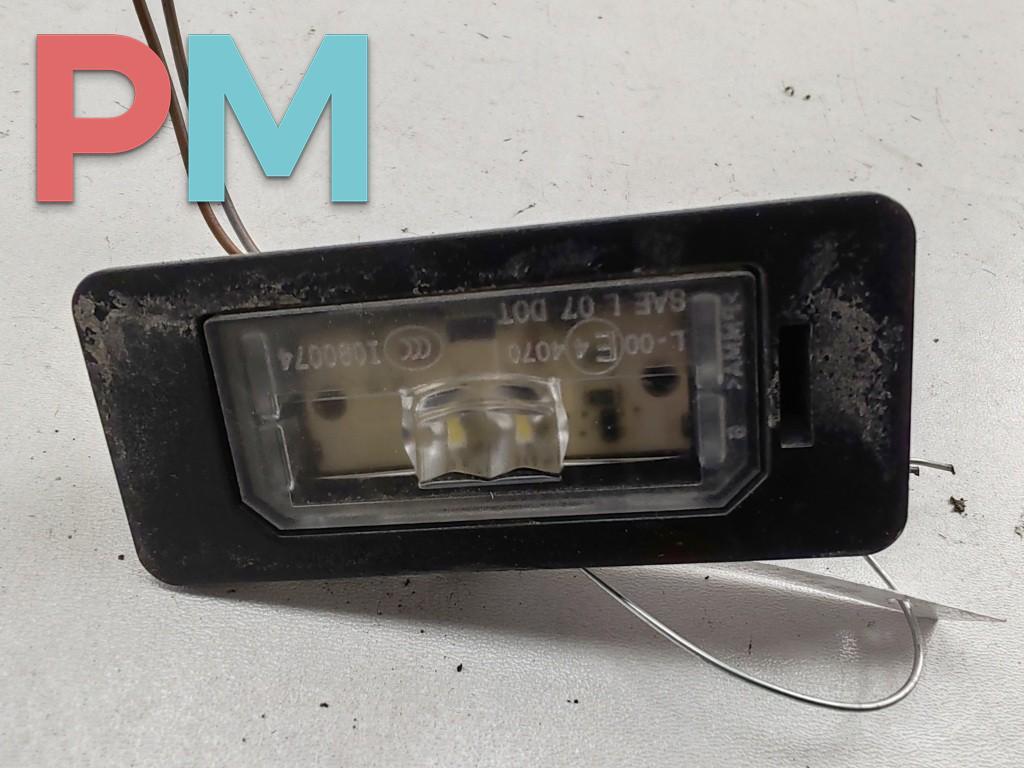 подсветка номера BMW 5 серия E39 1999, 2.5 л., бензин, МКПП, синий, седан, 7193293 - фото №1