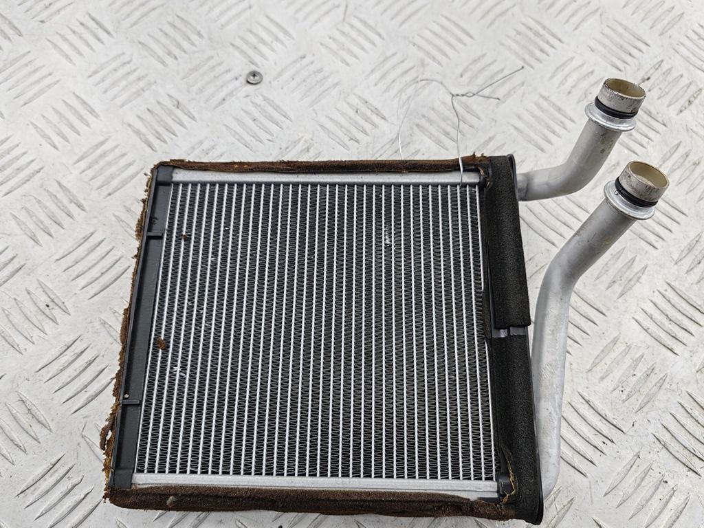 радиатор отопителя (печки) Volkswagen Passat B6 2006, 2.0 л., дизель, МКПП, серый, универсал, 3C0819031