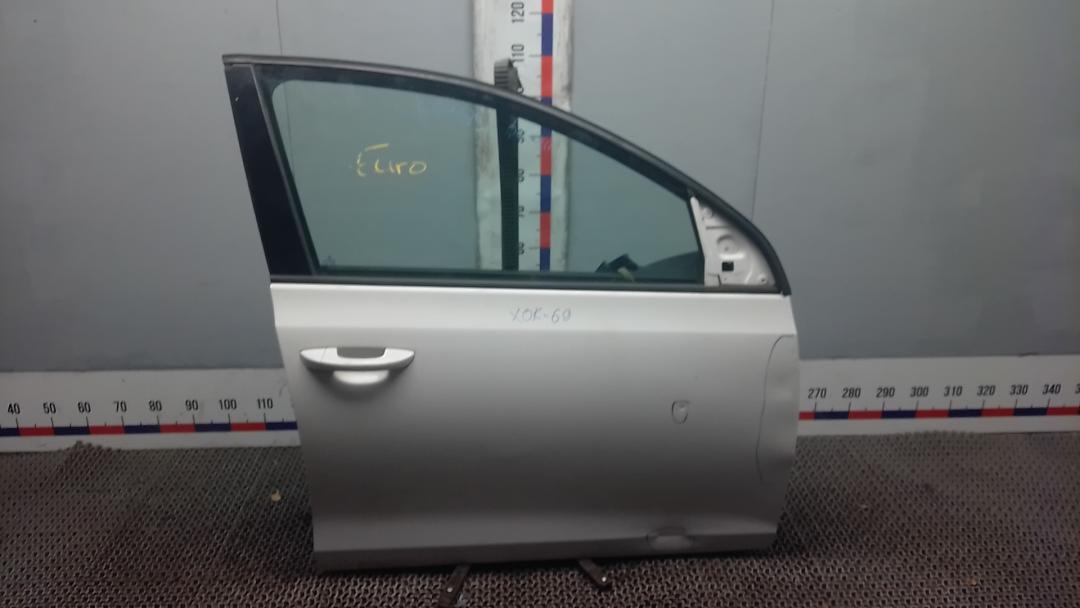 дверь передняя правая Volkswagen Golf 7 поколение 2012, 1.6 л., дизель, МКПП, хетчбэк 5 дв. - фото №1