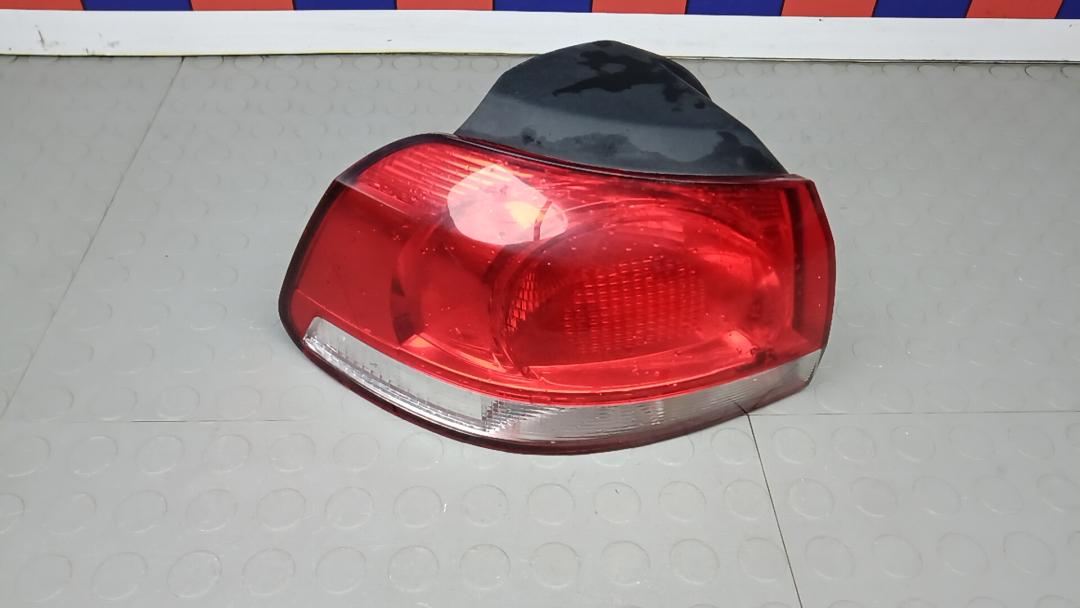 фонарь задний левый Volkswagen Golf 6 поколение 2009, 2.0 л., дизель, МКПП, хетчбэк 5 дв. - фото №1
