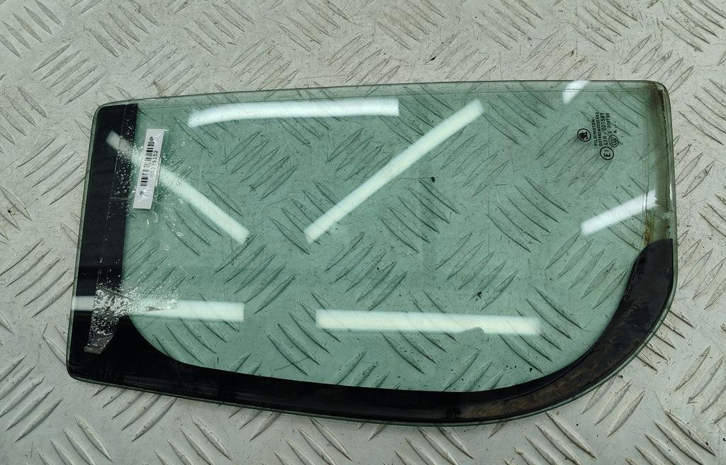 форточка задняя правая Skoda Fabia mk2 (5J) 2009, 1.2 л., бензин, МКПП, серый, хетчбэк 5 дв. - фото №1