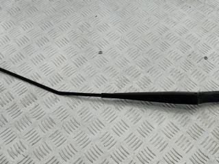 Щеткодержатель (поводок стеклоочистителя) передний Volkswagen Caddy 2006, 2.0 л., бензин, МКПП, красный, фургон, 2K1955410