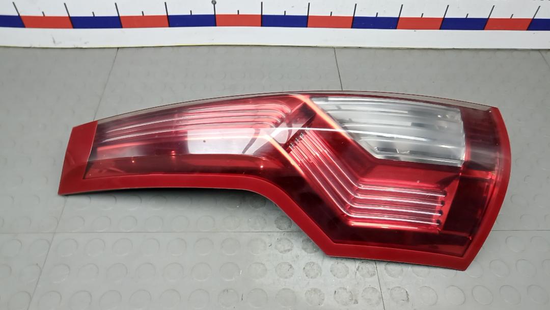 фонарь задний левый Citroen C4 Grand Picasso 1 поколение 2011, 1.6 л., HDi 8V, дизель, МКПП, минивэн - фото №1