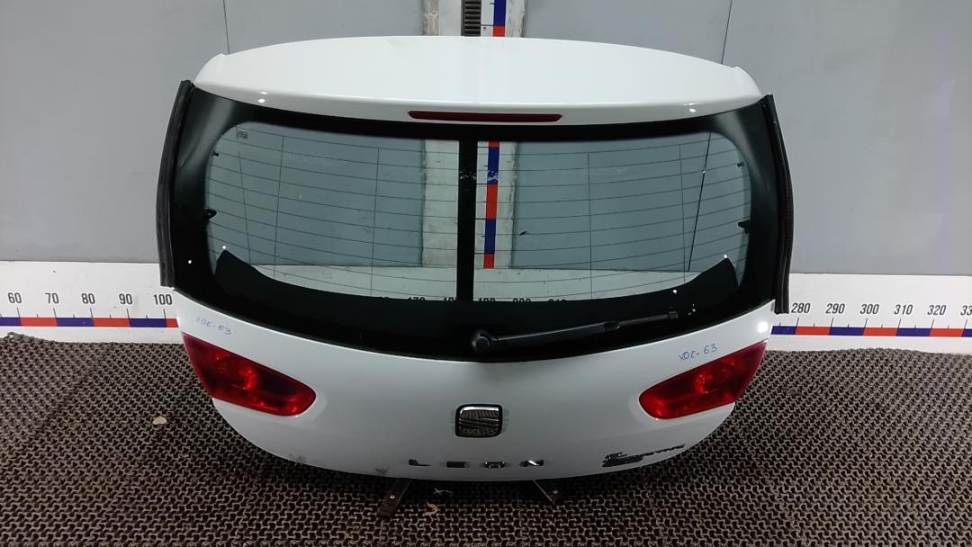 крышка багажника SEAT Leon 3 поколение 2012, 1.6 л., дизель, МКПП, хетчбэк 5 дв. - фото №1
