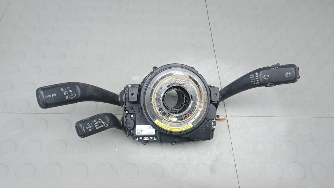 переключатель подрулевой Audi A4 B8/8K 2010, 1.8 л., бензин, МКПП, седан, 8K0953568F - фото №1