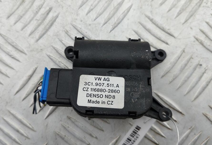 моторчик заслонки печки Volkswagen Passat B6 2006, 2.0 л., дизель, МКПП, серый, универсал, 3C0907511A