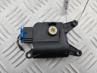 моторчик заслонки печки Volkswagen Passat B6 2005, 2.0 л., бензин, АКПП, чёрный, универсал, 0132801363