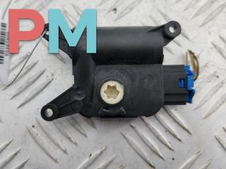 моторчик заслонки печки Volkswagen Passat B6 2005, 2.0 л., бензин, АКПП, чёрный, универсал, 0132801362
