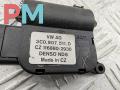 моторчик заслонки печки Volkswagen Passat B6 2006, 2.0 л., дизель, МКПП, чёрный, универсал, 3C1907511A - фото №3