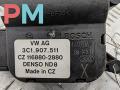моторчик заслонки печки Volkswagen Passat B6 2006, 2.0 л., дизель, МКПП, чёрный, универсал, 3C1907511A - фото №3