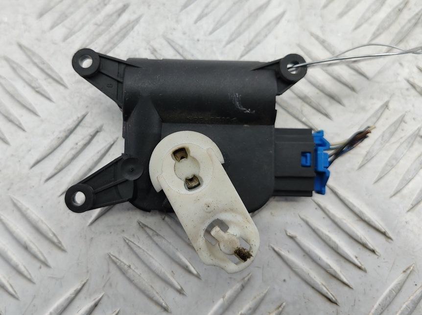 моторчик заслонки печки Volkswagen Passat B6 2006, 2.0 л., дизель, МКПП, чёрный, универсал, 3C1907511A