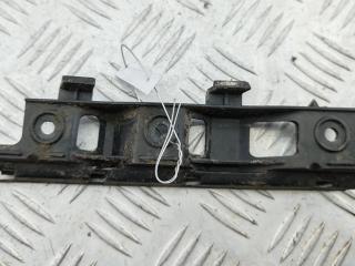 кронштейн переднего бампера Volkswagen Passat B6 2008, 2.0 л., дизель, МКПП, синий, универсал, 3C0807184