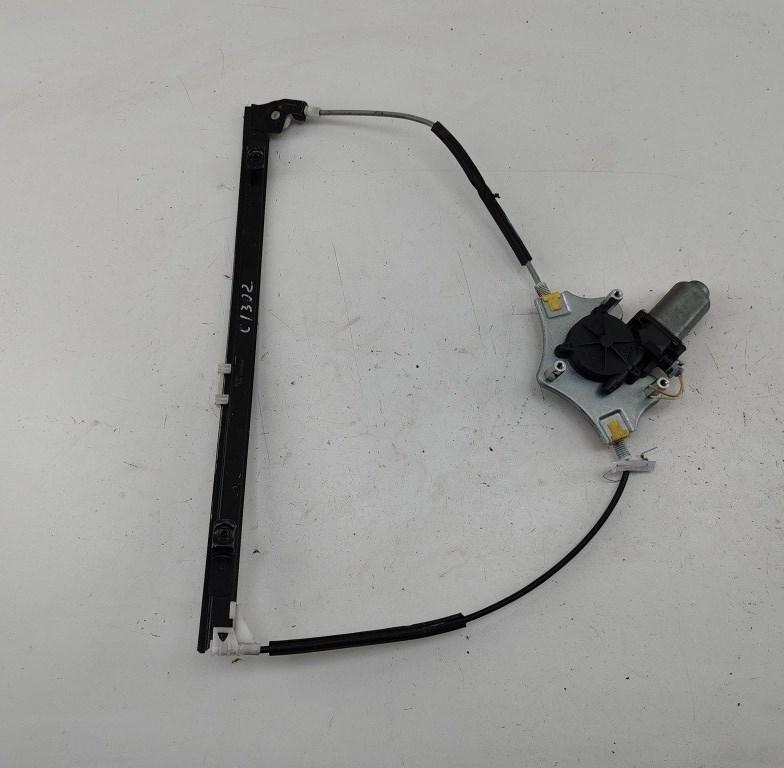 стеклоподъемник электрический передний левый Renault Scenic I 2001, 1.6 л., бензин, МКПП, зелёный, минивэн, 400467T7